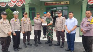 Ucapkan Selamat HUT TNI Ke-78, Kapolsek Siak Hulu Datangi Langsung Mako Kavleri 06/RBT