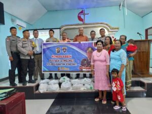 Minggu Kasih dan Pemberian Sembako dari Polsek Singingi Untuk Jama’at Gereja Methodist Indonesia Sungai Keranji