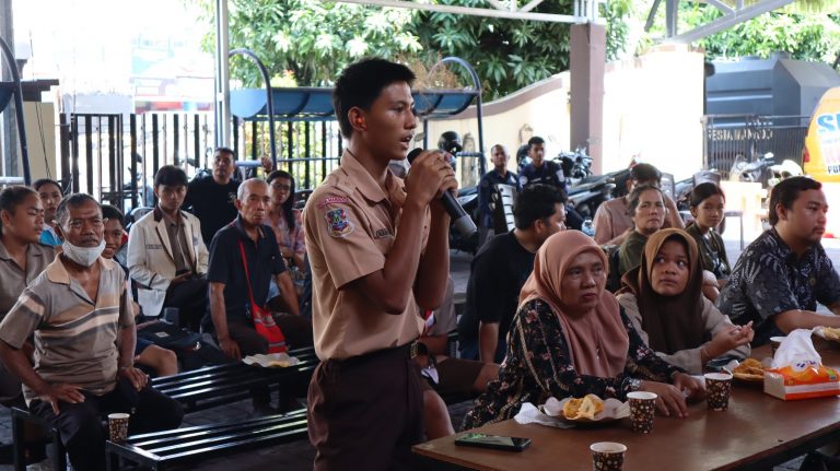 Polresta Manado Gagas Inisiatif Edukasi Anti-Narkoba dan Anti-Radikalisme dalam ‘Jumat Bacirita