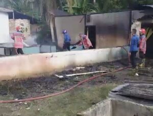 Diduga Arus Pendek Listrik, Satu Unit Rumah di Batubara Ludes Terbakar