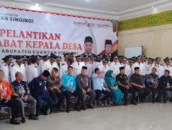 Bupati Kuantan Singingi Drs H. Suhardiman Amby, Ak MM Lantik 69 PJS Kepala Desa