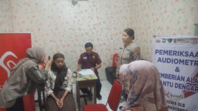 Polres Gresik Bantu Alat Dengar