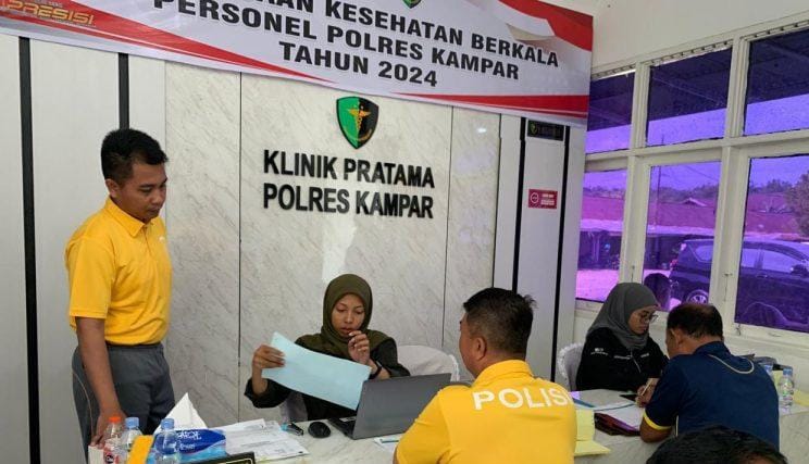 Bidddokkes Polda Riau Periksa Kesehatan Keseluruhan Personel Polres Kampar