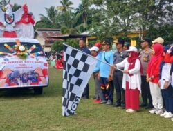 Hj. Yulia Suhardiman : Semangat Berjuang Acara Karnaval di Singingi Hilir.