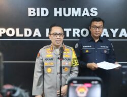 Polisi Rekayasa Lalin secara situasional Antisipasi Massa Demo di patung kuda